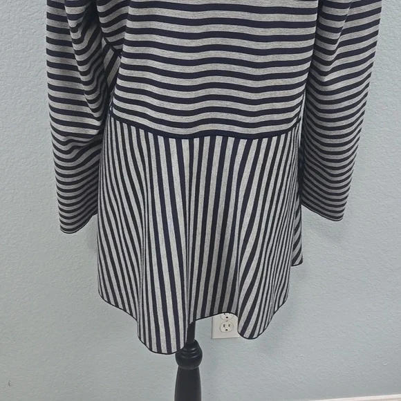 SOFT SURROUNDINGS Althea Reversible Striped Peplum Navy Gray Zip Up Jacket Sz XL - Picture 11 of 14